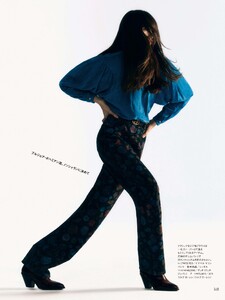 ELLE Japan 102021-page-003.jpg