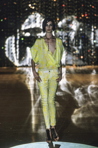 1446191226_RobertoCavalli2001WomenRTW93.thumb.jpg.68f2f21e9bd29ccd11f89331d942ee69.jpg