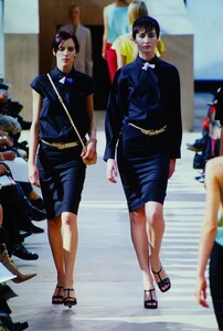 1857336254_louis-vuitton-ss2000(6).thumb.jpg.3d9156217eebc7cdfa8b7e40f5a94076.jpg