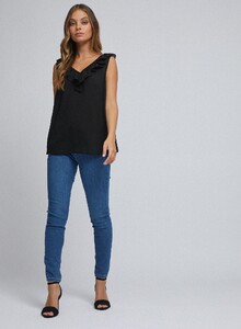 106 Petites Midwash Eden Denim Jeans image number 2.jpg