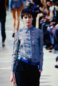 458442547_louis-vuitton-ss2000(1).thumb.jpg.0e713ddfcc7f1193af9eda5d47a0755b.jpg