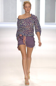 Cacharel-SS2004-Audrey-Lindvall-01.jpg