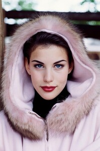 LivTyler245654556740full-liv-tyler.thumb.jpg.dd52c810c9ea3014d7f7af98b057c8b8.jpg