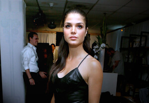 marie-avgeropoulos-attends-16th-annual-young-hollywood-awards-(2).png