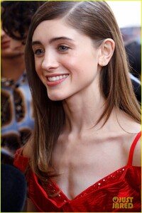 stranger-things-paris-premiere-02.jpg