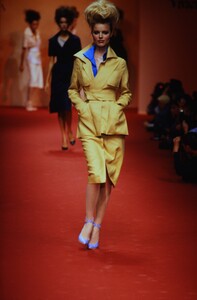 1534226740_VIVIENNE-WESTWOOD-SPRING-1997(4).thumb.jpg.2ce71aa23fcff44a1dfa08819c13379c.jpg