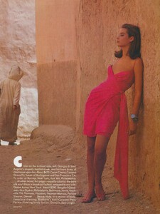 Adventure_Piel_US_Vogue_December_1987_04.thumb.jpg.4cd33a0173a6efabfcbc52b77257fb31.jpg