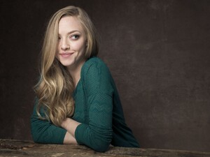 amanda-seyfried-photoshoot-lovelace-portraits-by-victoria-will-january-2013-_3.jpg