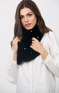 Jasmin-Scarf-Black-Close-1.jpg