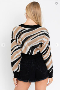 zebra-print-crop-sweater-black-11a1bb87_l.thumb.jpg.f297e90f5735df4bbcc0dad027a50f91.jpg