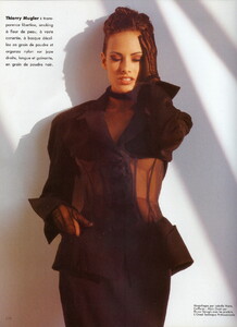 1294690604_bb_ID_1992_09_Mugler_FW92_LOfficiel_010.thumb.jpg.c9244e44122e49f2b406b0eeee362a69.jpg