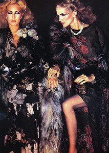 bb_ID_1978_09_LANCETTI_ALTA_MODA_FW78_VOGUE_IT_GianpaoloBarbieri_071.thumb.jpg.a6a753e3b902730e914de6470587b51c.jpg