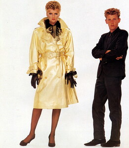 bb_ID_1980_09_YSL_HC_FW80_VOGUE_IT_PeterLindbergh_030_Leather_Damask.thumb.jpg.c3f401b7b034e32a9ed35b7024245572.jpg