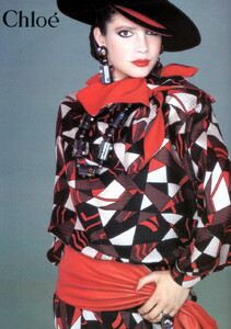 bb_ID_1983_08_CHLOE_FW83_VOGUE_FR_KarlLagerfeld_FrancoisLamy_030.thumb.jpg.028700b8ebf86a72dfceb4787b176f02.jpg