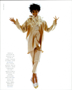 Castaldi_Vogue_Italia_January_1990_04.thumb.png.d936c327c255b5eb6b31619cdfff1bf4.png