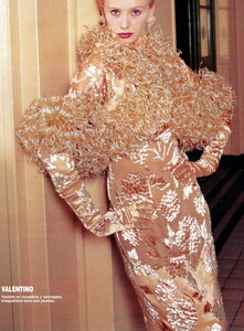 bb_ID_1995_07_VALENTINO_HC_FW95_920.thumb.jpg.f476077b8eb6b156dd08c0f2eec64ca2.jpg