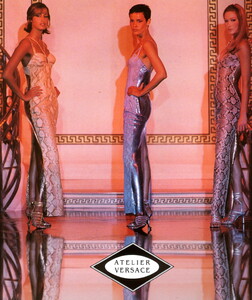 bb_Nadege_1994_07_VERSACE_HC_FW94_BOOK_MODA_010.thumb.jpg.213f19474fc92e0da302383ef61314bf.jpg