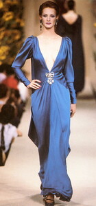 bb_ValerieJean_1994_07_YSL_HC_FW94_BOOK_MODA_010.thumb.jpg.7dae12d9dda06bf775a9b0f17995498f.jpg