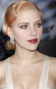 scarlett-johansson_1250.jpg