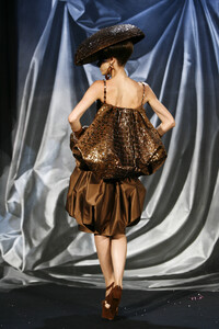 1620086493_ChristianDior2008HauteCouture111.thumb.jpg.0c04ba5b25c887628967b824ac70cf65.jpg