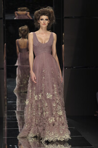 2034047818_ElieSaab2008HauteCouture100.thumb.jpg.bb17b63770a535c281cad7d670b4f61e.jpg