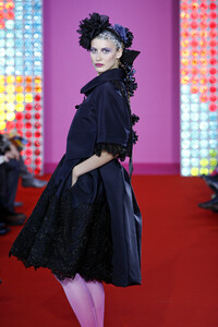 347758664_ChristianLacroix2008HauteCouture21.thumb.jpg.a4c616b5ce23cfe67a80f761c4fe7c9b.jpg