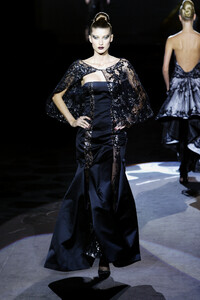 798101311_Valentino2002HauteCouture118.thumb.jpg.fbd83e0c60709efcc62f3b5c7a2182e0.jpg