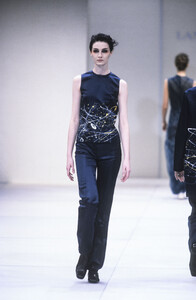 84821535_Lanvin1998WomenRTW86.thumb.jpg.1952575afa745e973923d2e4ad9fdeaa.jpg