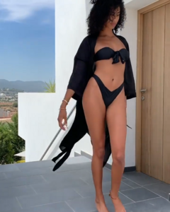 imaanhammam_68835153_476700116482394_4213137139117743255_n-00.00.01.027.png