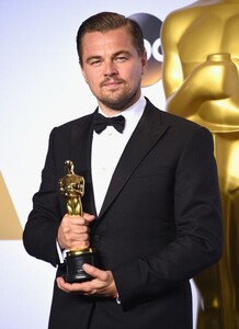 leonardo_dicaprio_0.thumb.jpg.2f9af1ce9acb605cc92b5aa352da59c4.jpg