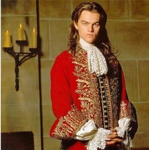 Leonardo-DiCaprio-as-King-Louis-XIV-the-man-in-the-iron-mask-6399665-398-400.thumb.jpg.079a2c9d7a29d4242b91b0a19436a83c.jpg