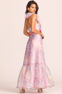 D1481-1085-MARIS-GOWN-FAIRYTALE-PRINTED-005_result.jpg