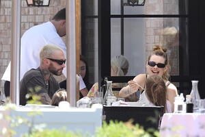 adam-levine-behati-prinsloo-daughter-lunch-date-backgrid-embed1.jpg