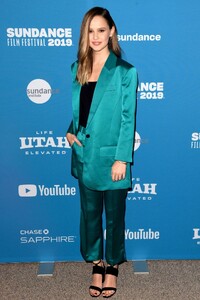 clara-rugaard-i-am-mother-premiere-at-sundance-film-festival-11.thumb.jpg.8b76ba52acc060f74dd53c043366faba.jpg