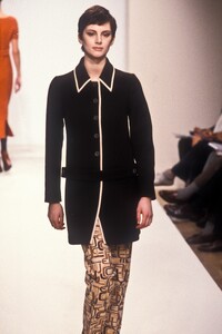 1252758328_Prada1996WomenRTW66.thumb.jpg.80c63f5df4b791a5391862c897fe90aa.jpg