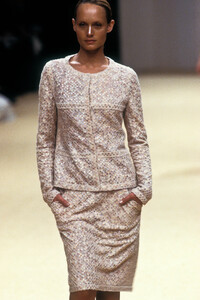 448560430_Chanel1999HauteCouture96.thumb.jpg.8c73a319077a165c5e2f066b06ff118d.jpg