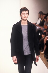 857135349_Prada1996WomenRTW83.thumb.jpg.fa16615fe8dcdb6eae5f0883758d77b5.jpg