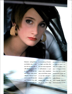 Hovart_Vogue_Italia_February_01_1987_03.thumb.png.c8d70447a5e6270614accd150c833964.png