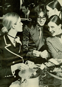 Metti_von_Wangenheim_Vogue_Italia_February_1971_03.thumb.png.3f2e16b326a3b23c8331f6f099536fc2.png