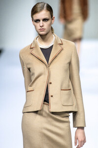 1190799692_MaxMara2000WomenRTW50.thumb.jpg.2abc787ef2032b60b12dcfa8959f723c.jpg