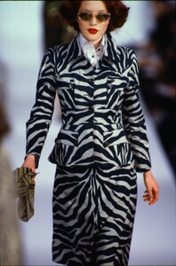 352626991_Marc-Jacobs-SS-95(3).thumb.jpg.f7b42e01f698d16c0e01c8683d5286ca.jpg