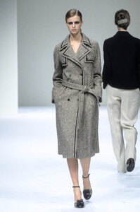 852964776_MaxMara2000WomenRTW12.thumb.jpg.d12c01d23b9f001a921f3620026ea6c8.jpg