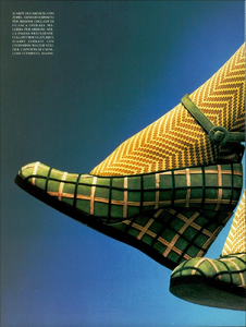 Aldridge_Vogue_Italia_August_1996_03.thumb.png.356756f410df64b389ae64fb9f668340.png