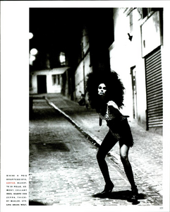 Wild_Meisel_Vogue_Italia_May_1990_02.thumb.png.16c04f22850b94ddd8d7adeb61f99cd8.png