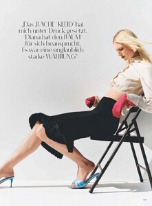 Elizabeth Debicki @ Vogue Germany November 2022_06.jpg