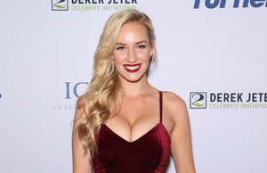 598985809_PaigeSpiranac-DerekJeterCelebrityInvitationalGala@AriaResortCasinoinLasVegas2017_04_20.thumb.jpg.14ed679fa0ab50edd5483b7d24e2d0d7.jpg