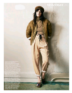 963764019_Knoepfel__Idlekofer_Vogue_Paris_March_2015_10.thumb.jpg.67f686b030f6735b0c88767be8810943.jpg