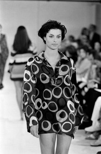 isaac-mizrahi-resort-94-11.thumb.jpg.f5a2d6dbdda78b5073918598242c380b.jpg