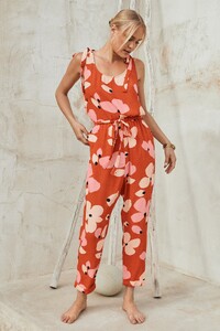 w22dxe3v2x-mister-zimi-w22d-lila-jumpsuit-in-fire-bloom-1.thumb.jpg.c67e5cb4517845937593410b81f9bf45.jpg