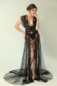 Apilat_Lingerie_Lace_Black_Robe_F.1-600x900.jpg